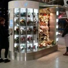 Rockflower vending unit in Blackfriars station